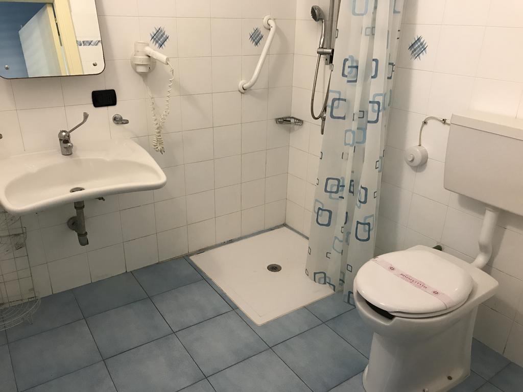 Megaron Hotel Pozzallo Buitenkant foto